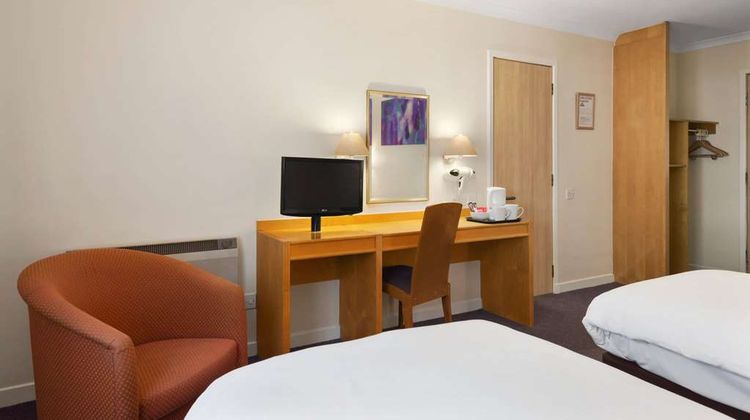 Days Inn Hamilton Room