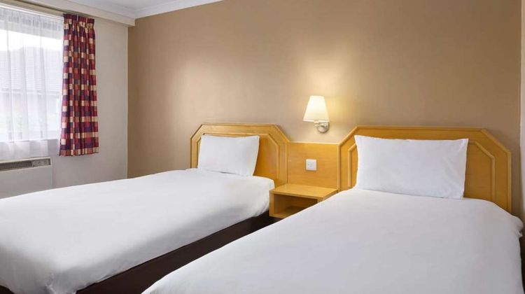 Days Inn Hamilton Room