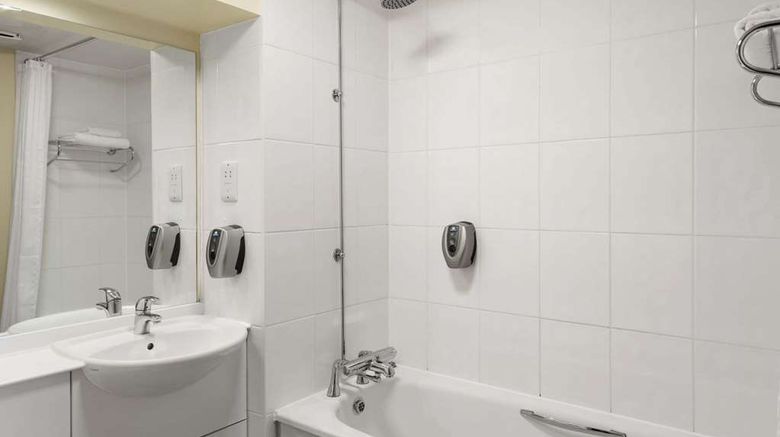 <b>Days Inn Hamilton Room</b>. Images powered by <a href="https://iceportal.shijigroup.com/" title="IcePortal" target="_blank">IcePortal</a>.