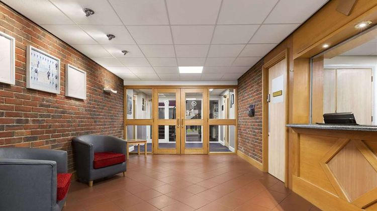 Days Inn Maidstone Lobby