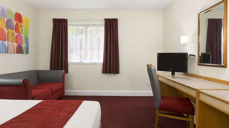 Days Inn Maidstone Room