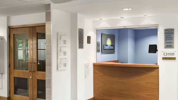 Days Inn Cannock Norton Canes M6 Toll Lobby