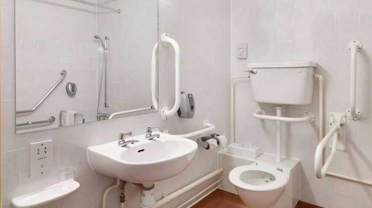 Days Inn Southampton Rownhams Room