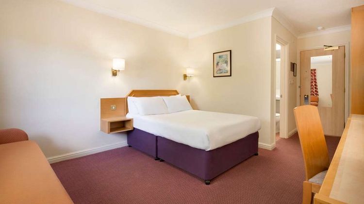 Days Inn Southampton Rownhams Room