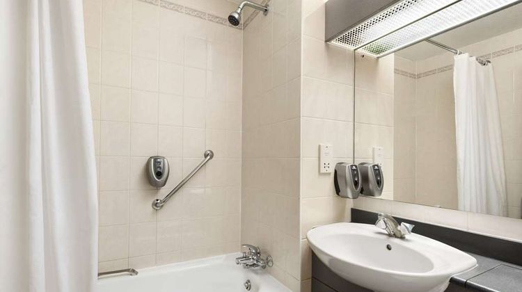 Days Inn Stafford Room