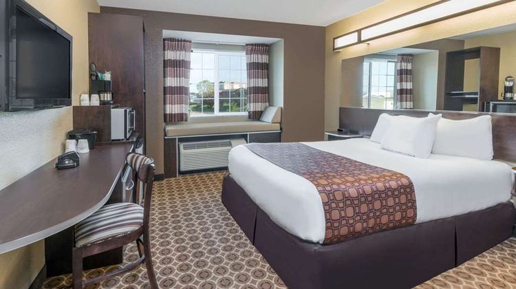 Microtel Inn & Suites Dickinson Room