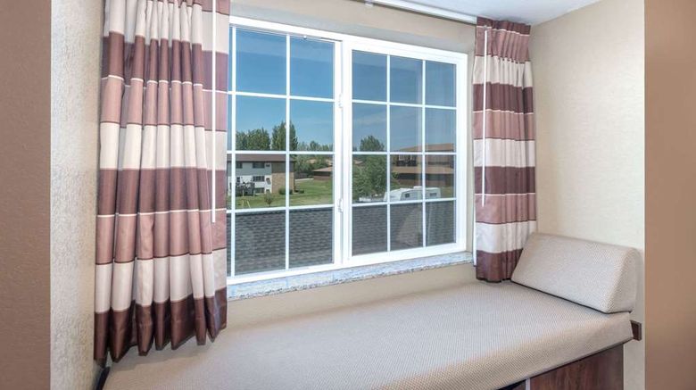 <b>Microtel Inn & Suites Dickinson Room</b>. Images powered by <a href="https://iceportal.shijigroup.com/" title="IcePortal" target="_blank">IcePortal</a>.