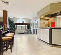 Microtel Inn & Suites Williston Lobby