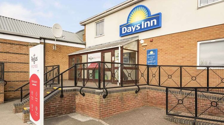 Days Inn Watford Gap Exterior
