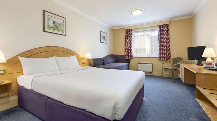 Days Inn Watford Gap Room