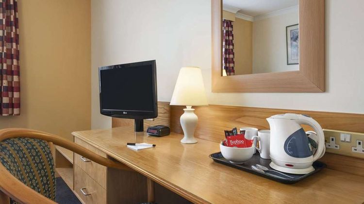 Days Inn Watford Gap Room