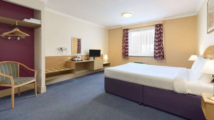 Days Inn Watford Gap Room