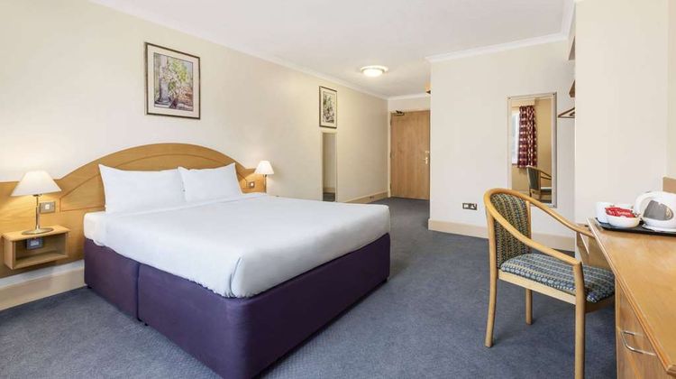 Days Inn Watford Gap Room
