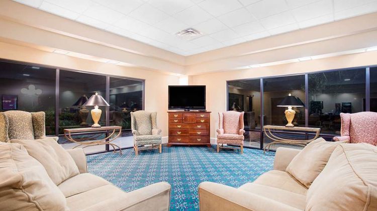 Days Inn Metter Lobby