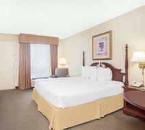 Days Inn Metter Room