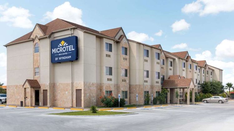 Microtel Inn & Suites Eagle Pass Exterior