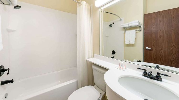 Microtel Inn & Suites Eagle Pass Room