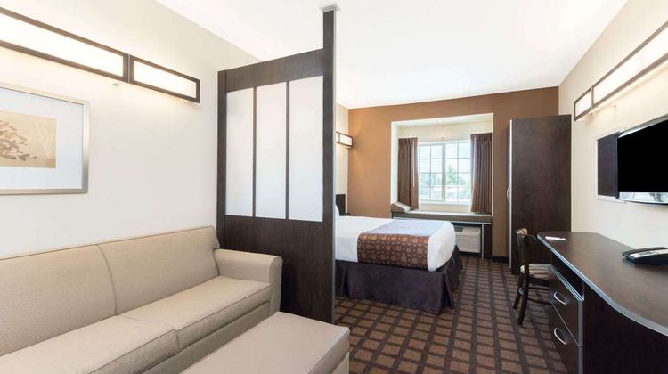 Microtel Inn & Suites Eagle Pass Suite