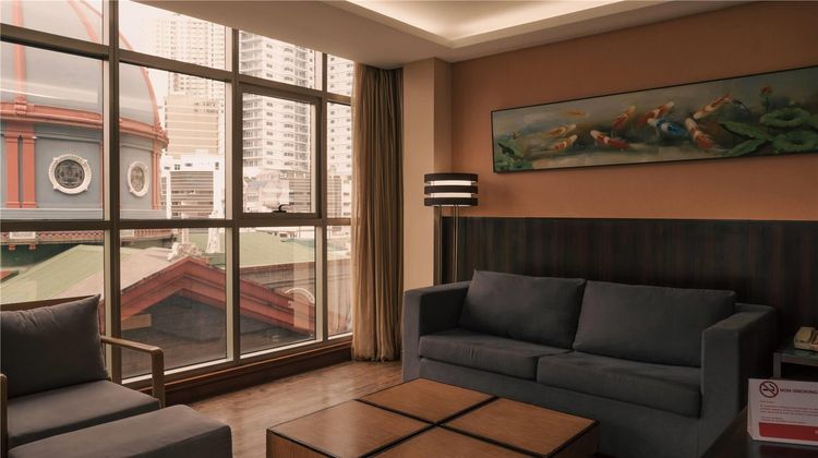Ramada Manila Central Suite