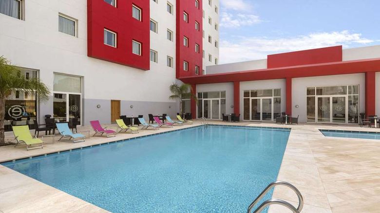 <b>Ramada Encore Tangier Pool</b>. Images powered by <a href="https://iceportal.shijigroup.com/" title="IcePortal" target="_blank">IcePortal</a>.