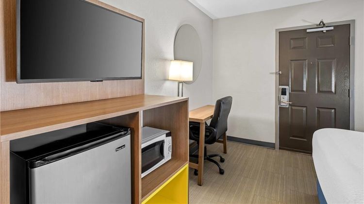 Days Inn Chattanooga/Hamilton Place Room
