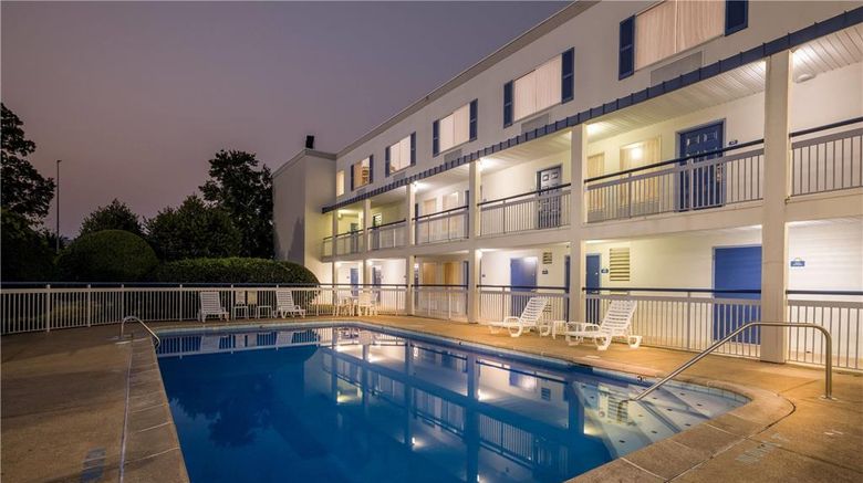 <b>Days Inn Chattanooga/Hamilton Place Pool</b>. Images powered by <a href="https://iceportal.shijigroup.com/" title="IcePortal" target="_blank">IcePortal</a>.