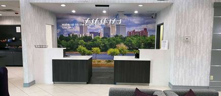 La Quinta Tulsa Midtown Lobby