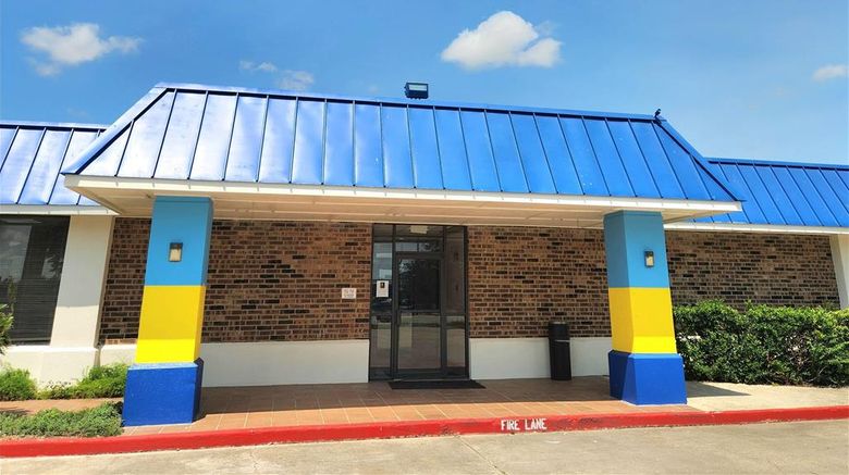 <b>Days Inn Seguin TX Exterior</b>. Images powered by <a href="https://iceportal.shijigroup.com/" title="IcePortal" target="_blank">IcePortal</a>.