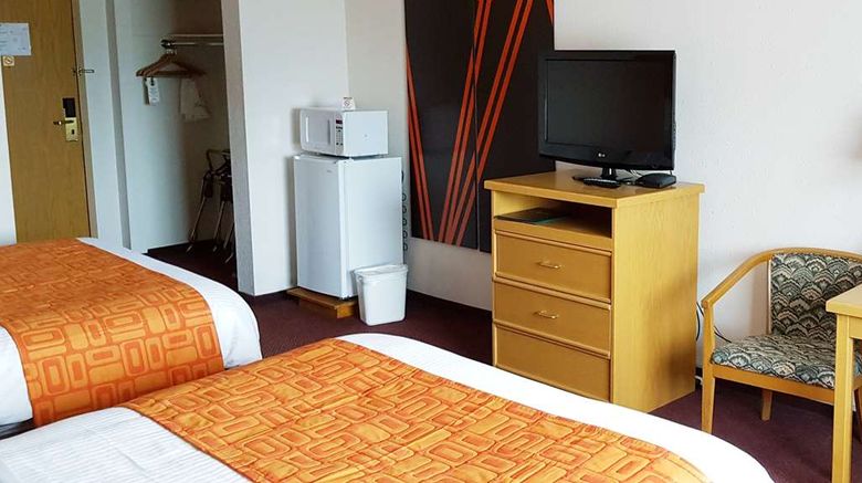 <b>Howard Johnson Fort Saint John Room</b>. Images powered by <a href="https://iceportal.shijigroup.com/" title="IcePortal" target="_blank">IcePortal</a>.