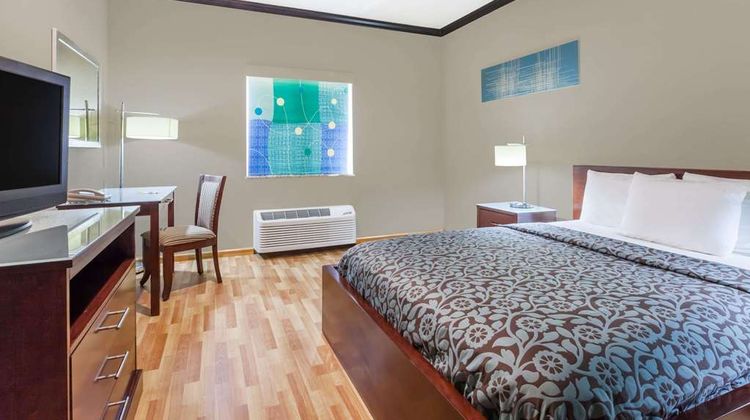 Days Inn & Suites Marquez Room