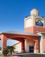 Days Inn & Suites Marquez
