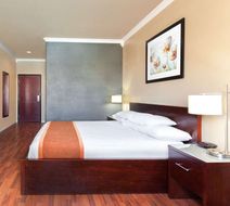 Super 8 by Wyndham Groesbeck Room