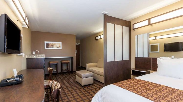 Microtel Inn & Suites  Wheeler Ridge Suite