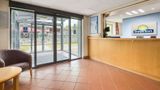 Days Inn Winchester M3 Lobby