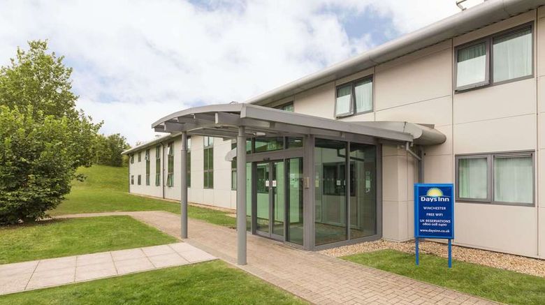 <b>Days Inn Winchester M3 Exterior</b>. Images powered by <a href="https://iceportal.shijigroup.com/" title="IcePortal" target="_blank">IcePortal</a>.
