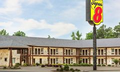 Super 8 Center
