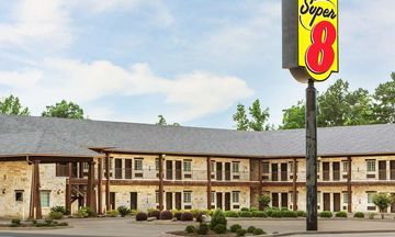 Super 8 Center
