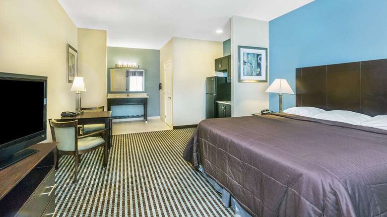 <b>Super 8 Center Room</b>. Images powered by <a href="https://iceportal.shijigroup.com/" title="IcePortal" target="_blank">IcePortal</a>.