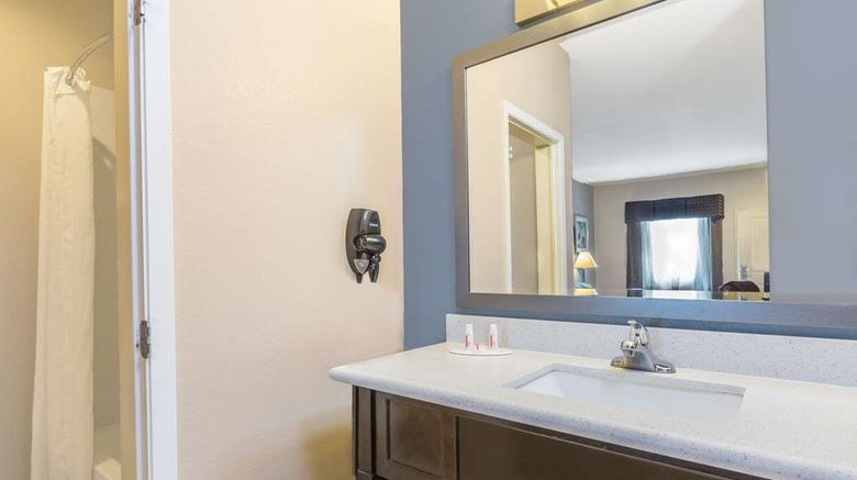 <b>Super 8 Center Room</b>. Images powered by <a href="https://iceportal.shijigroup.com/" title="IcePortal" target="_blank">IcePortal</a>.