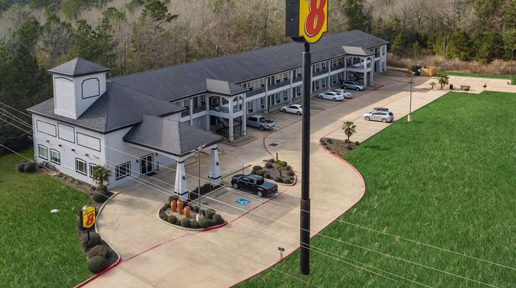 Super 8 Carthage Exterior