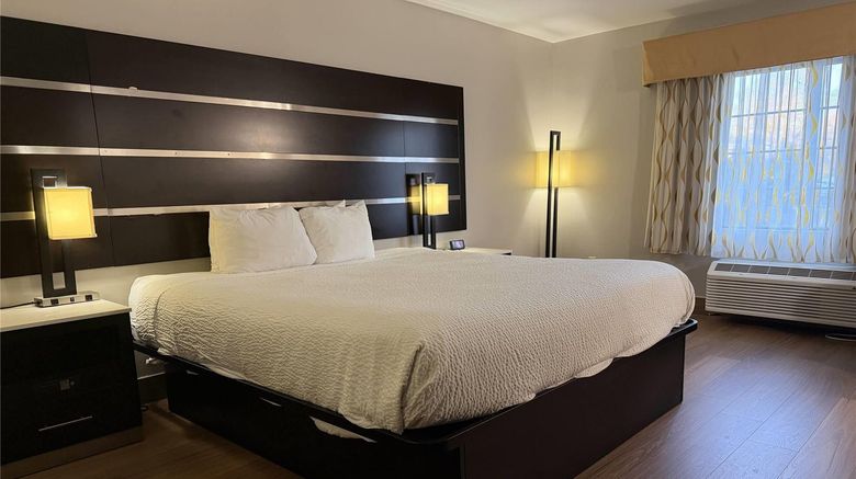 <b>Days Inn Budd Lake Room</b>. Images powered by <a href="https://iceportal.shijigroup.com/" title="IcePortal" target="_blank">IcePortal</a>.