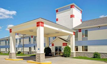 Baymont Inn & Suites Wahpeton