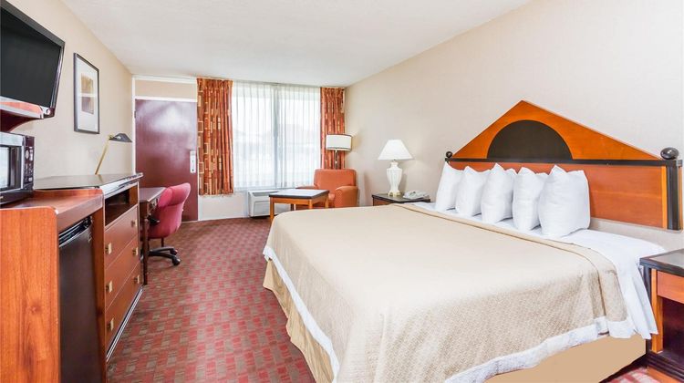 Days Inn Goldsboro Room