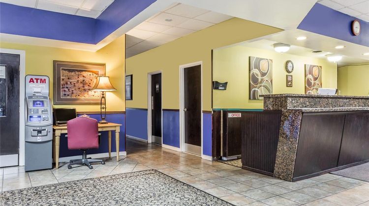 Days Inn Goldsboro Lobby