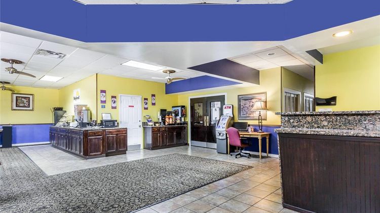 Days Inn Goldsboro Lobby
