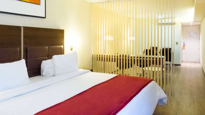 <b>Howard Johnson Hotel Cordoba Room</b>. Images powered by <a href="https://iceportal.shijigroup.com/" title="IcePortal" target="_blank">IcePortal</a>.