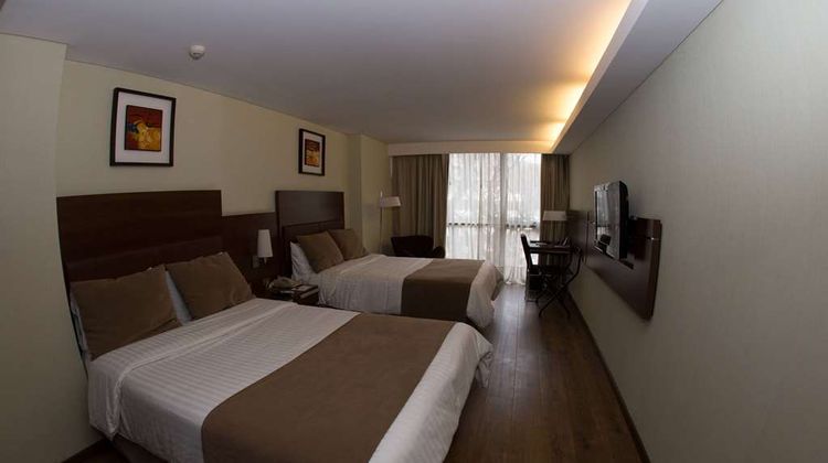 Howard Johnson Hotel Cordoba Room