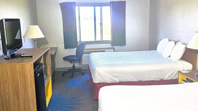 <b>Days Inn North Sioux City SD Health</b>. Images powered by <a href="https://iceportal.shijigroup.com/" title="IcePortal" target="_blank">IcePortal</a>.