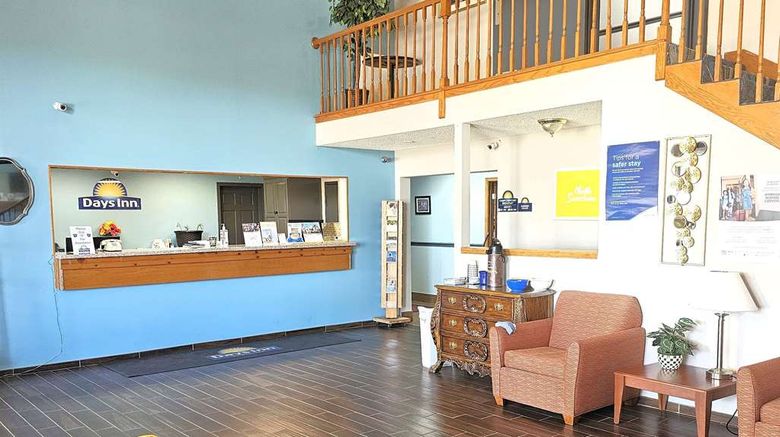 <b>Days Inn North Sioux City SD Lobby</b>. Images powered by <a href="https://iceportal.shijigroup.com/" title="IcePortal" target="_blank">IcePortal</a>.