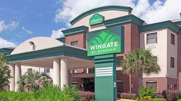 Wingate by Wyndham Houston IAH Airport Exterior